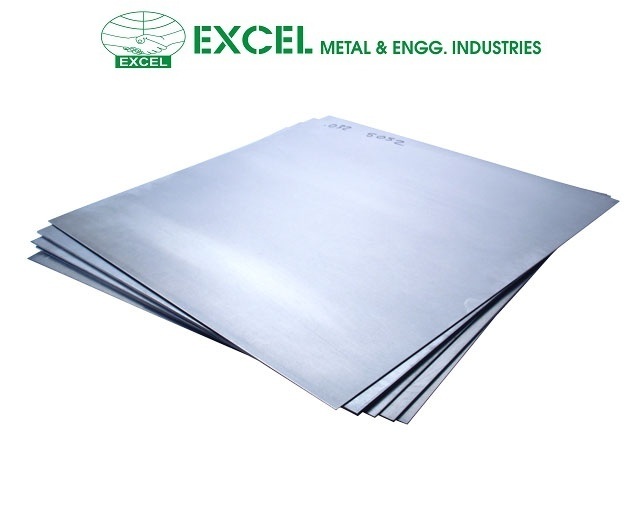 Stainless Steel 304 Sheet - 4-8 Mm Thick, Polished Silver Finish | Industrial Grade Rectangular Shape