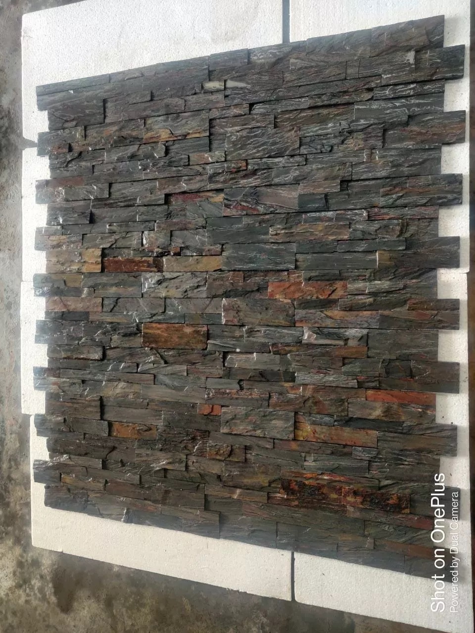 Multicolor Rustic Slate Stone Ledger - Artificial Stone Type: Solid Surface