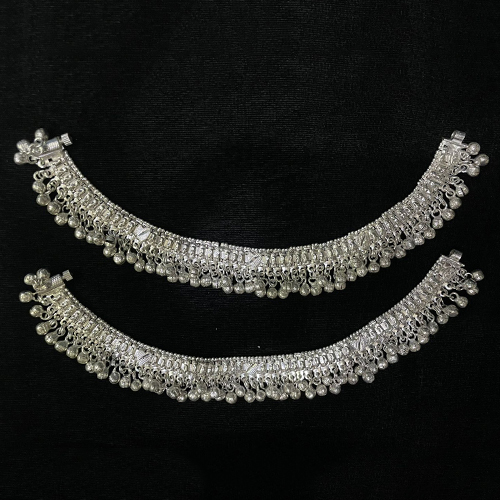 Ladies Artificial Designer Anklet - High-quality Plastic, Customized Size | Durable Imitation Jewelry Set For Women