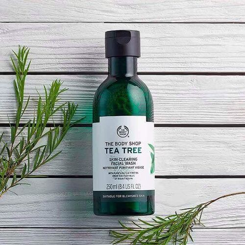 The Body Shop Tea Tree Skin Clearing Facial Wash 250ml Age Group: Adults