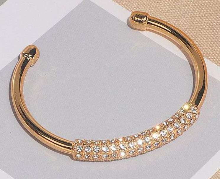 Diamond Bangles In Lab Grown Diamond 10k Yellow Gold 1 Ct Diamond Clarity: Si2