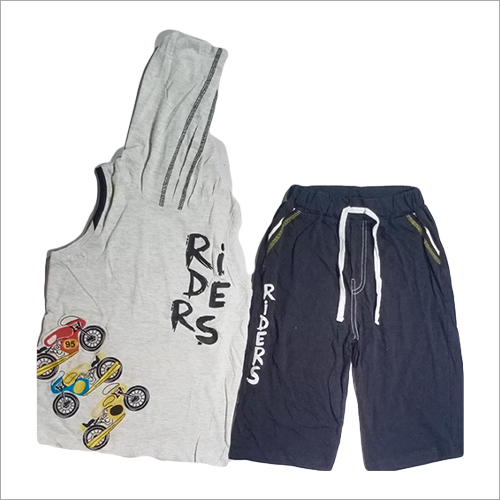 लड़के ऊपर और नीचे