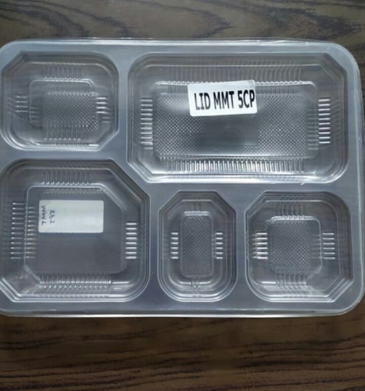 5 Partition Tray Without Lid - 140 X 190 Mm Size, 500 Gm Capacity , Transparent Pp Material, Rigid Plastic, Disposable Rectangle Tray