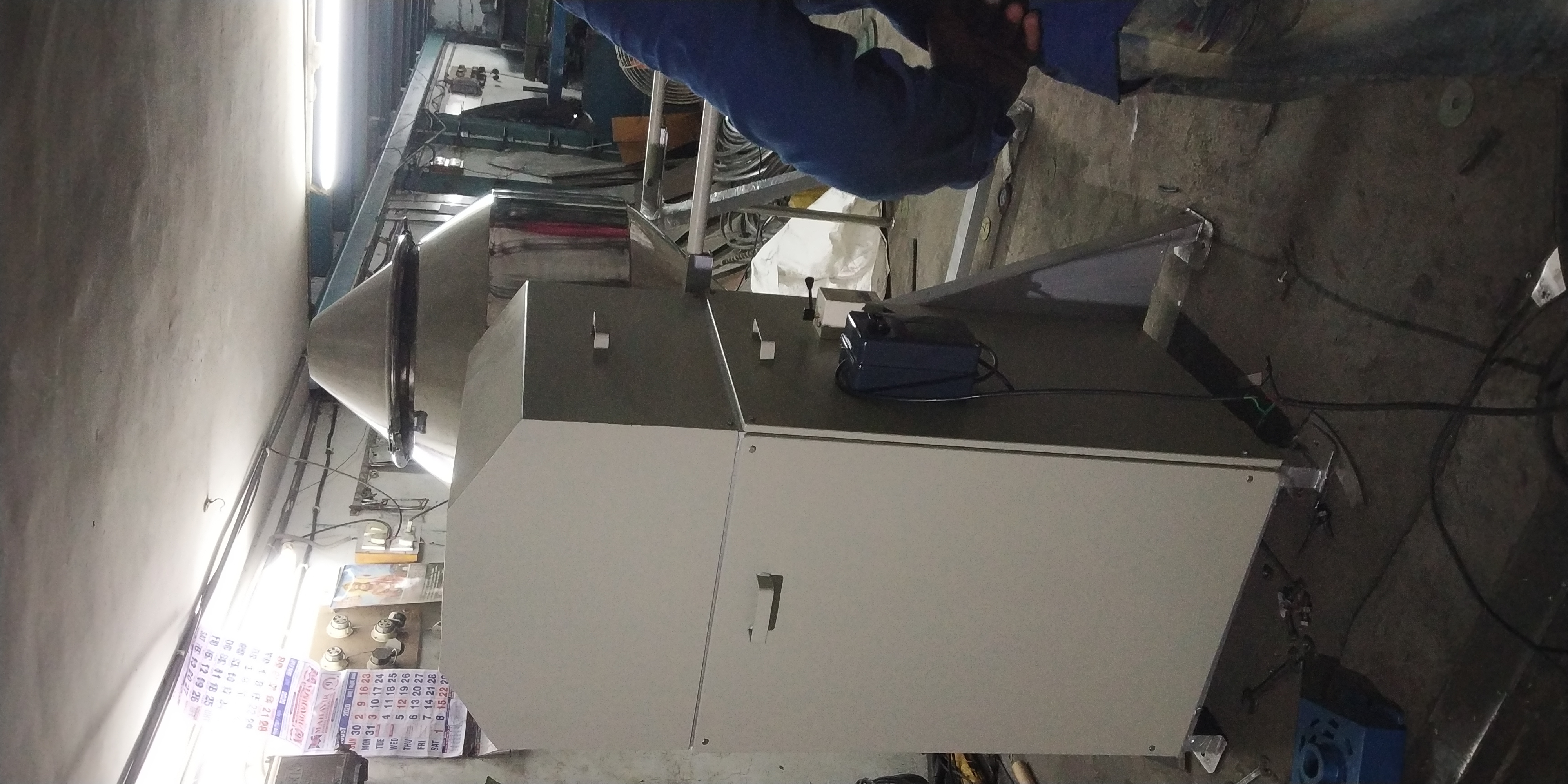 Silver Stainless Steel Conical Ribbon Blender