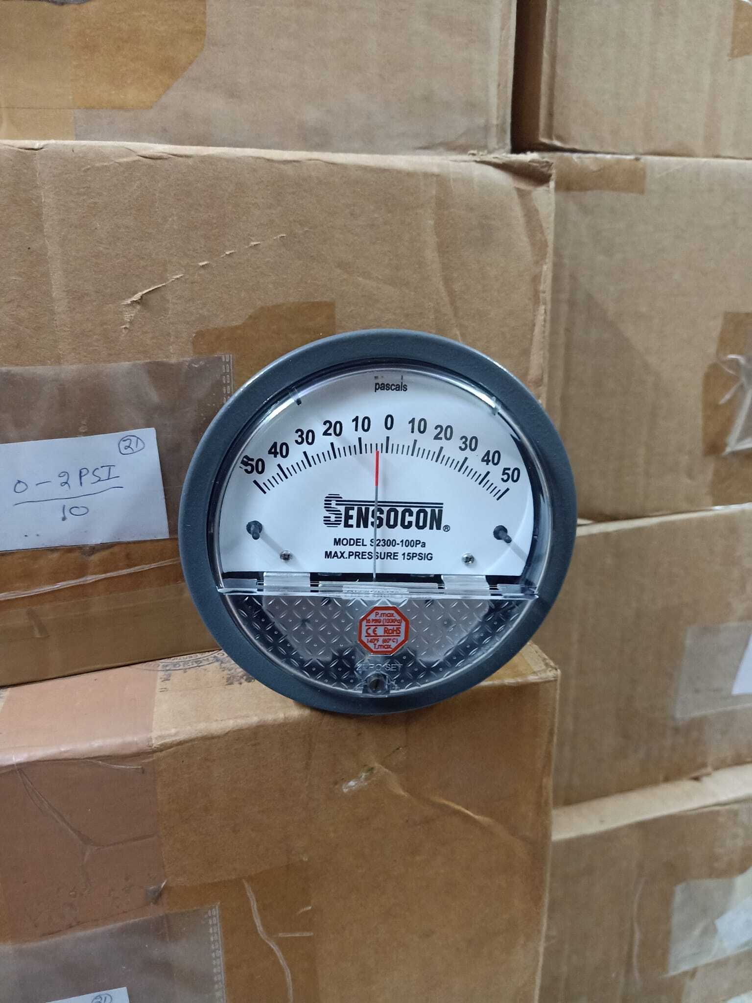 Sensocon Differential Pressure Gauge - Metal Alloy, 4" Diameter Dial Face | Measures Positive, Negative & Differential Pressure, Features Magnetic Feed Mechanism, Multiple Pressure Ports, 81 Types Of Ranges Available