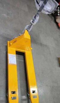 हैंड पैलेट ट्रक