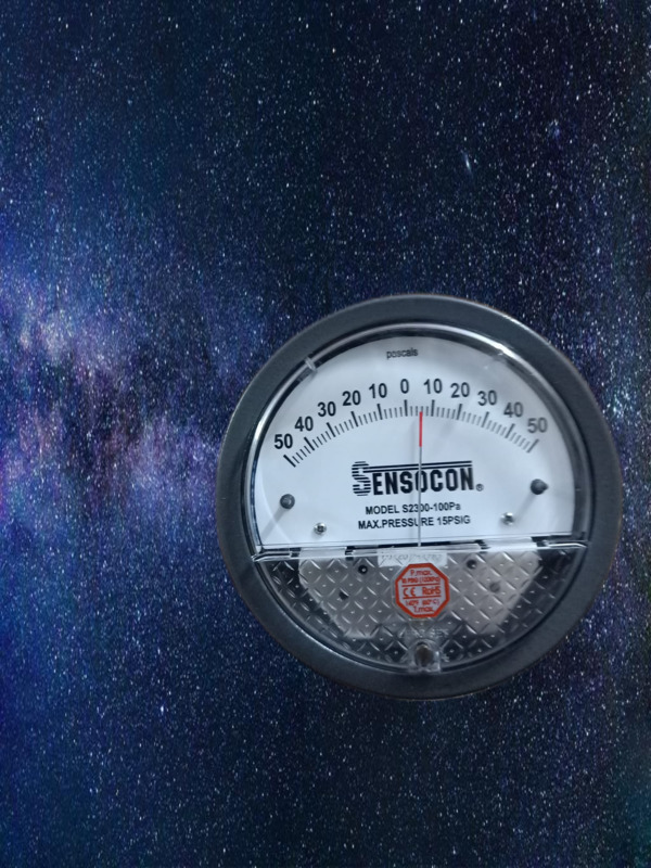 White/black Series S2000 Sensocon Differential Pressure Gauges In Bokaro Jharkhand