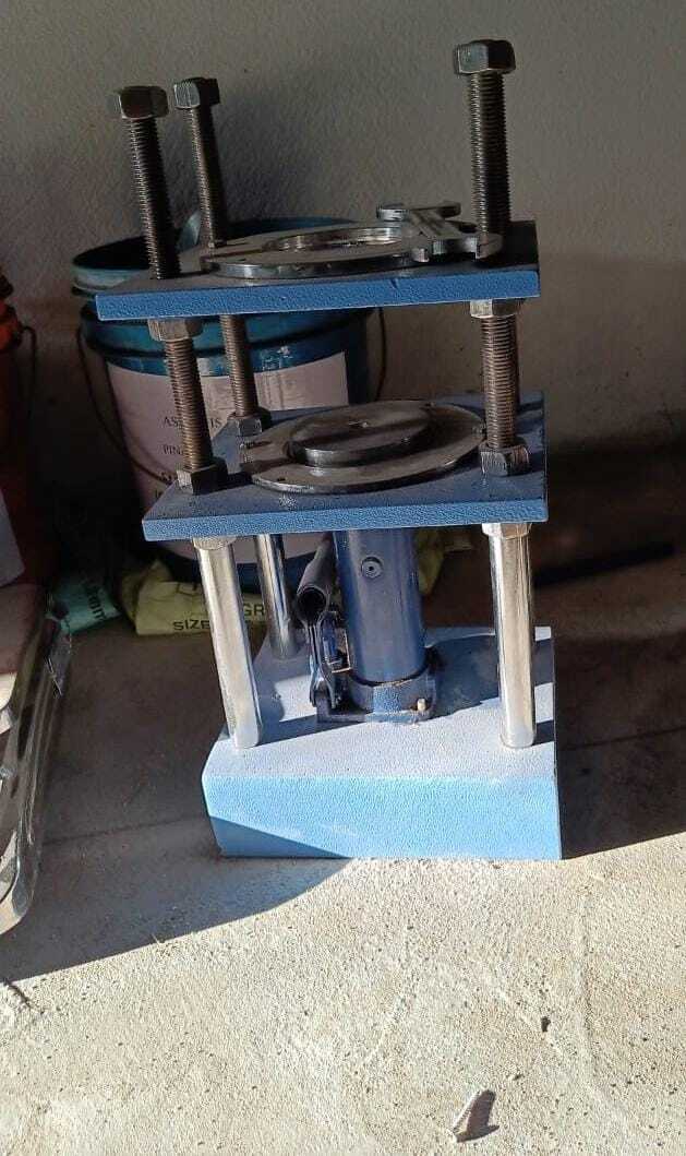 Silver Universal Extractor Frame