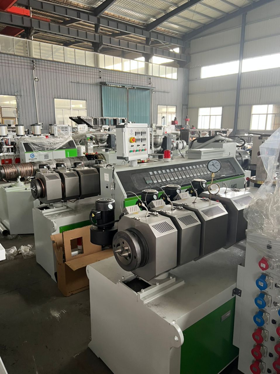 Wpc Foam Board Extrusion Line Dimension(l*w*h): 85x4x6 Foot (Ft)