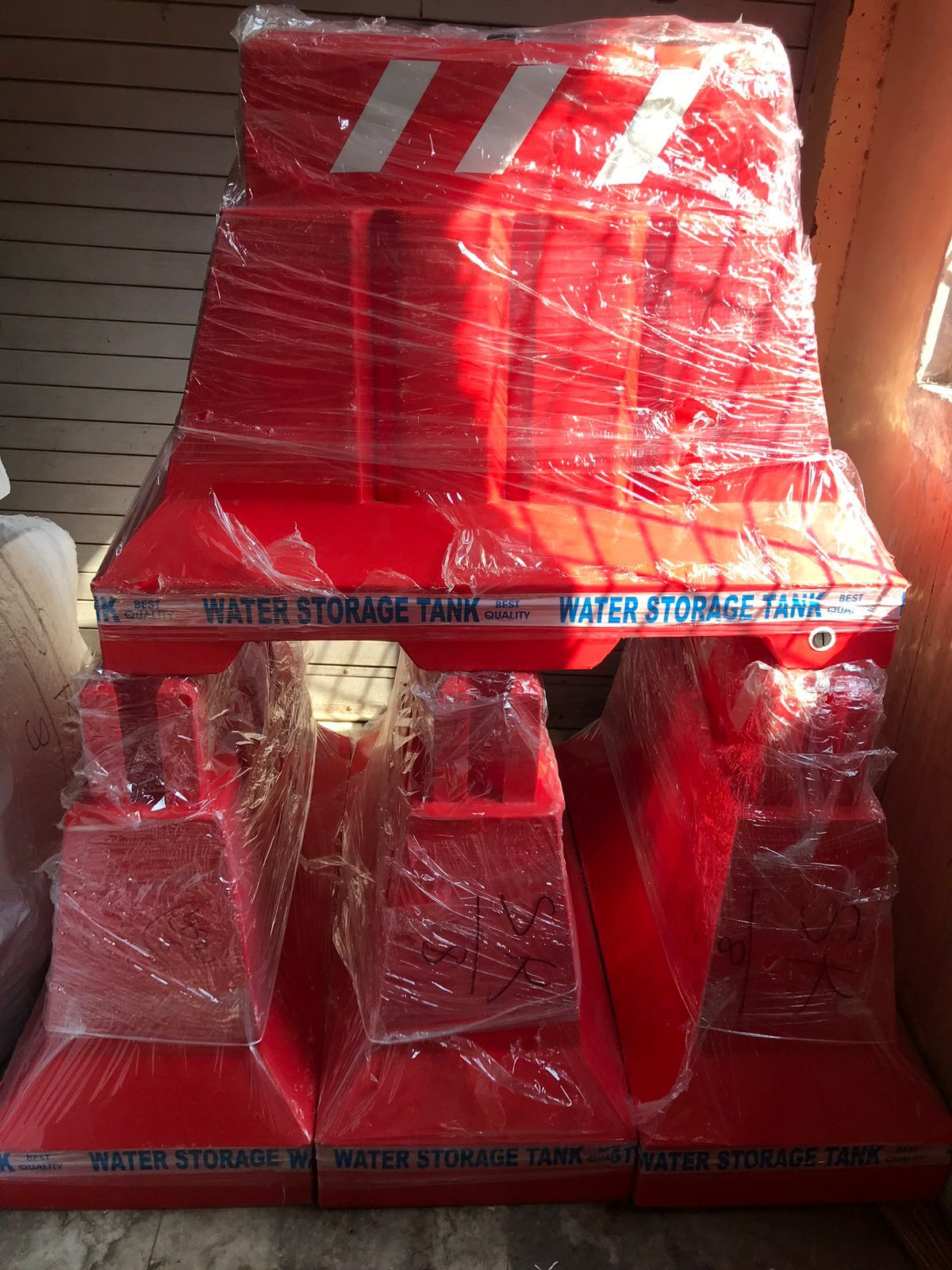 Water Barrier - Plastic 1000mm X 750mm X 550mm | Corrosion Proof Energy Efficient Superior Durability