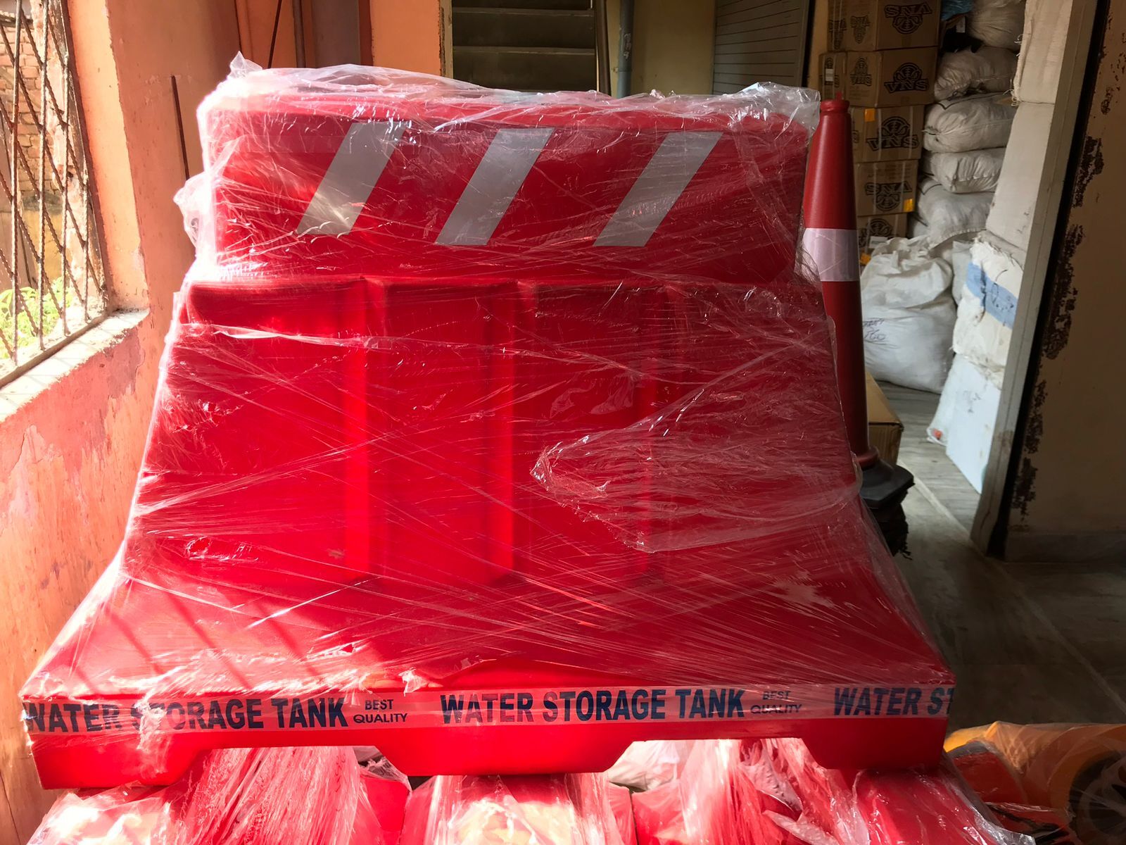 Water Barrier - Plastic 1000mm X 750mm X 550mm | Corrosion Proof Energy Efficient Superior Durability