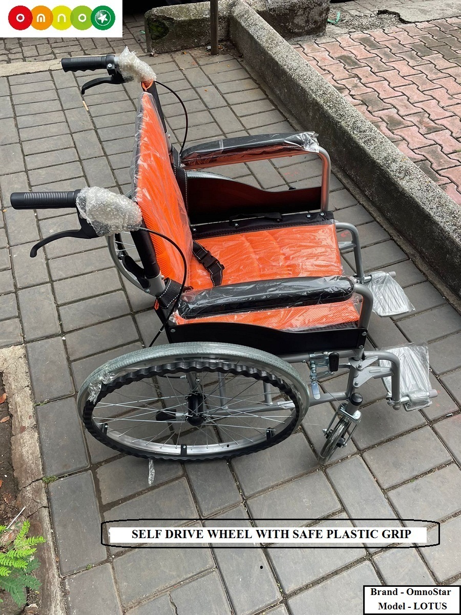 Aluminum Lightweight Wheelchair Omnostar Lotus Castor Type: Solid