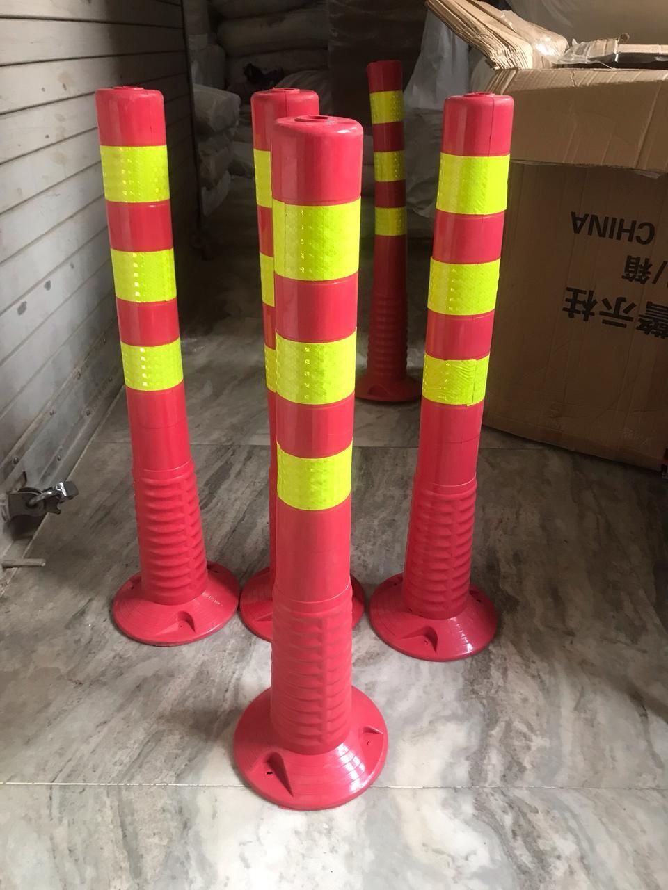 Road Safety Bollard - Pvc Material, 1-2 Kg Weight, Red & Gray Color | Manual Functionality, Versatile Usage In Industry & Commercial Areas