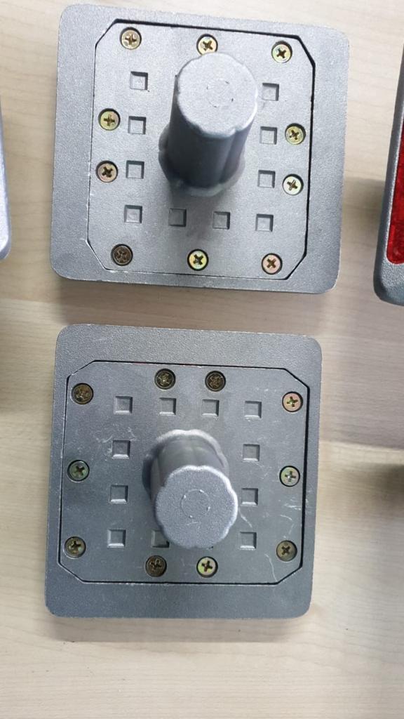 Solar Road Stud - Standard Size 10x10 Cm, Solar-powered Led Lights For Nighttime Visibility - Illuminated Road Guidance Enhancing Safety