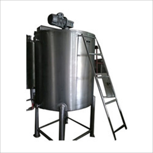 स्टेनलेस स्टील मिल्क स्टोरेज टैंक