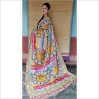 हल्के रंग की मधुबोनी पेंटेड प्लेन टस्सूर साड़ी