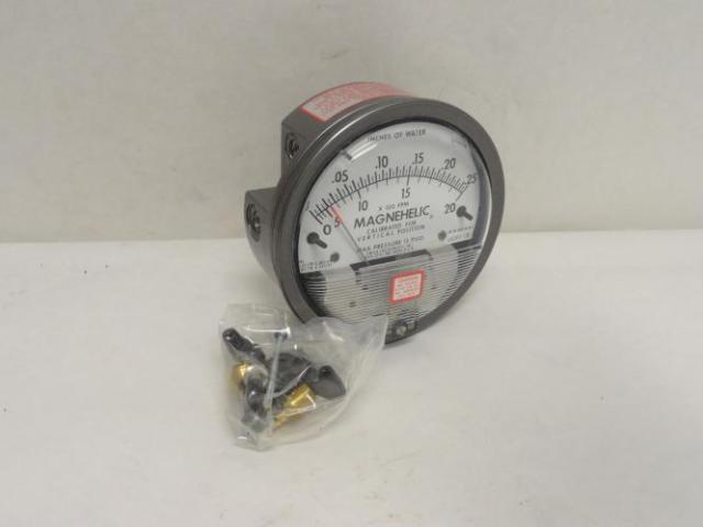 Analog Dwyer Series 2000 Magnehelic Gauge In Salem Tamil Nadu