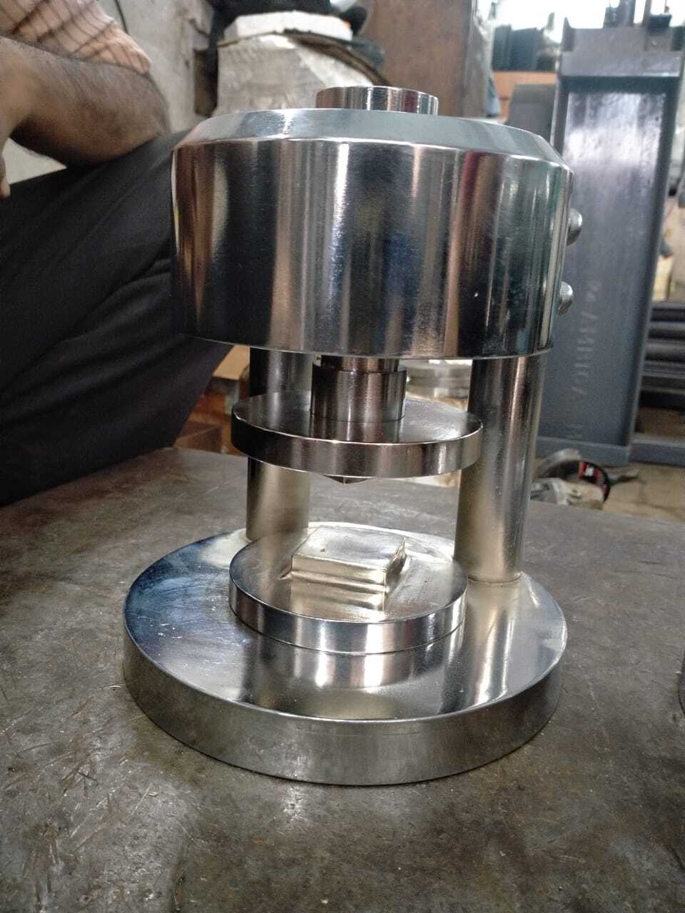 Compression Frame Jig Assembly Dimension (L*w*h): 205 X 205 X 250 (L X W X D) Mm Millimeter (Mm)