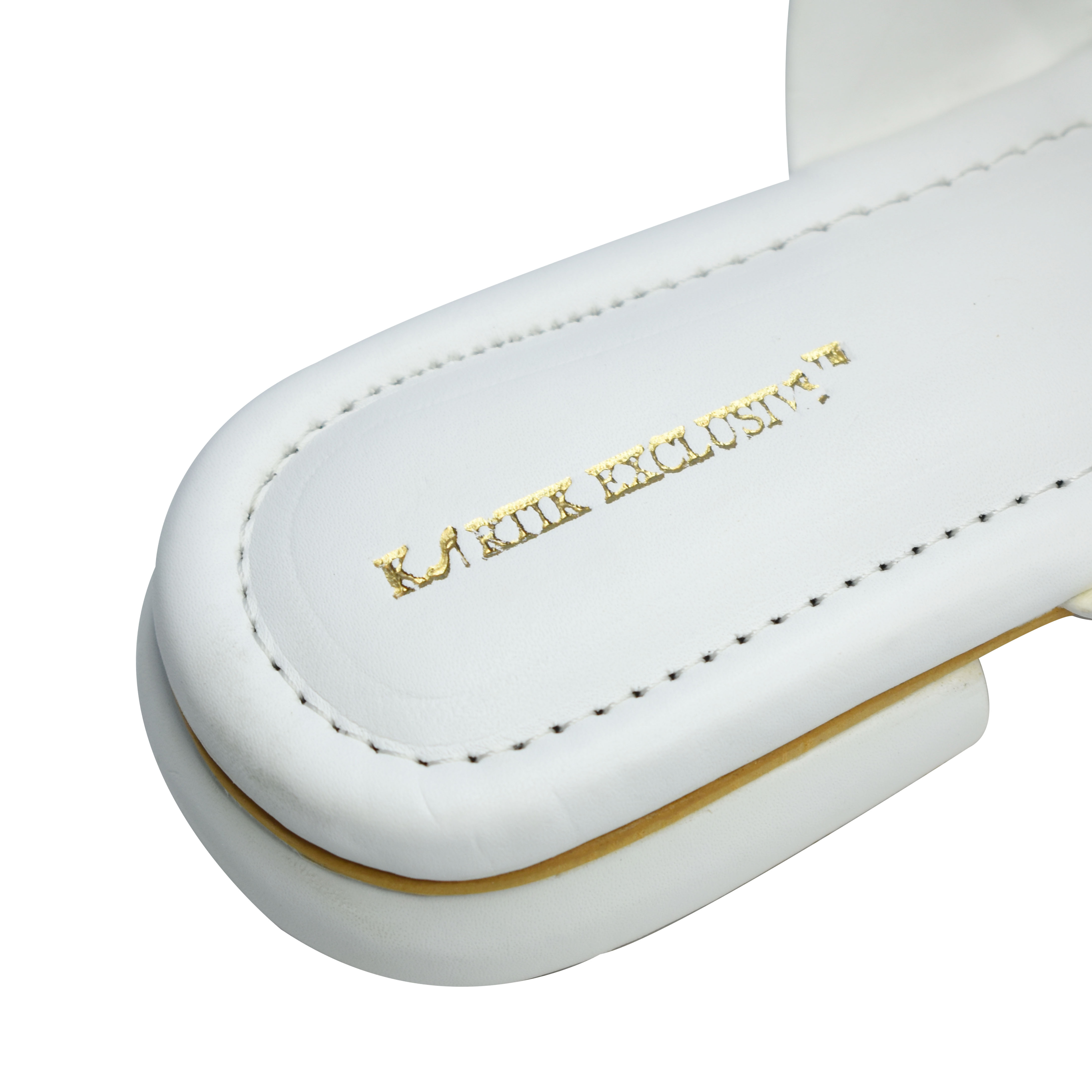 White Color Thumb Flat Sandal - Leather Material, Various Sizes , Pu Upper, Designed For Women With Flat Heel For Elegant Comfort