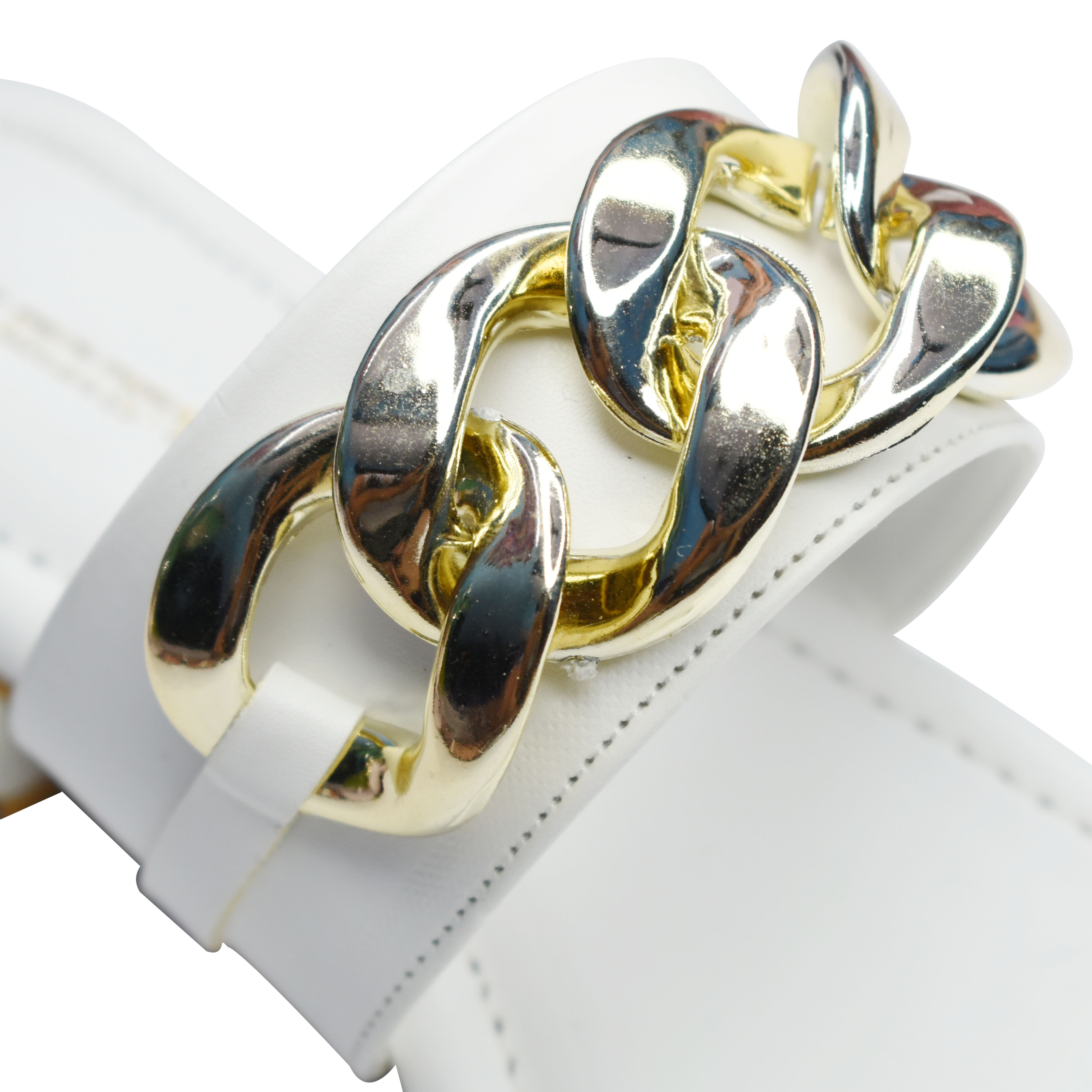 White Color Thumb Flat Sandal - Leather Material, Various Sizes , Pu Upper, Designed For Women With Flat Heel For Elegant Comfort