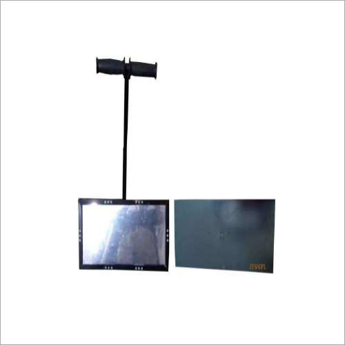 वाहन स्कैनिंग मिरर के तहत ब्लैक एंड ग्रे