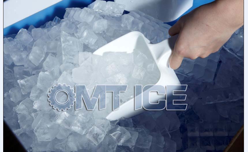 Automatic Cube Ice Machine Capacity: 300 Kg/day
