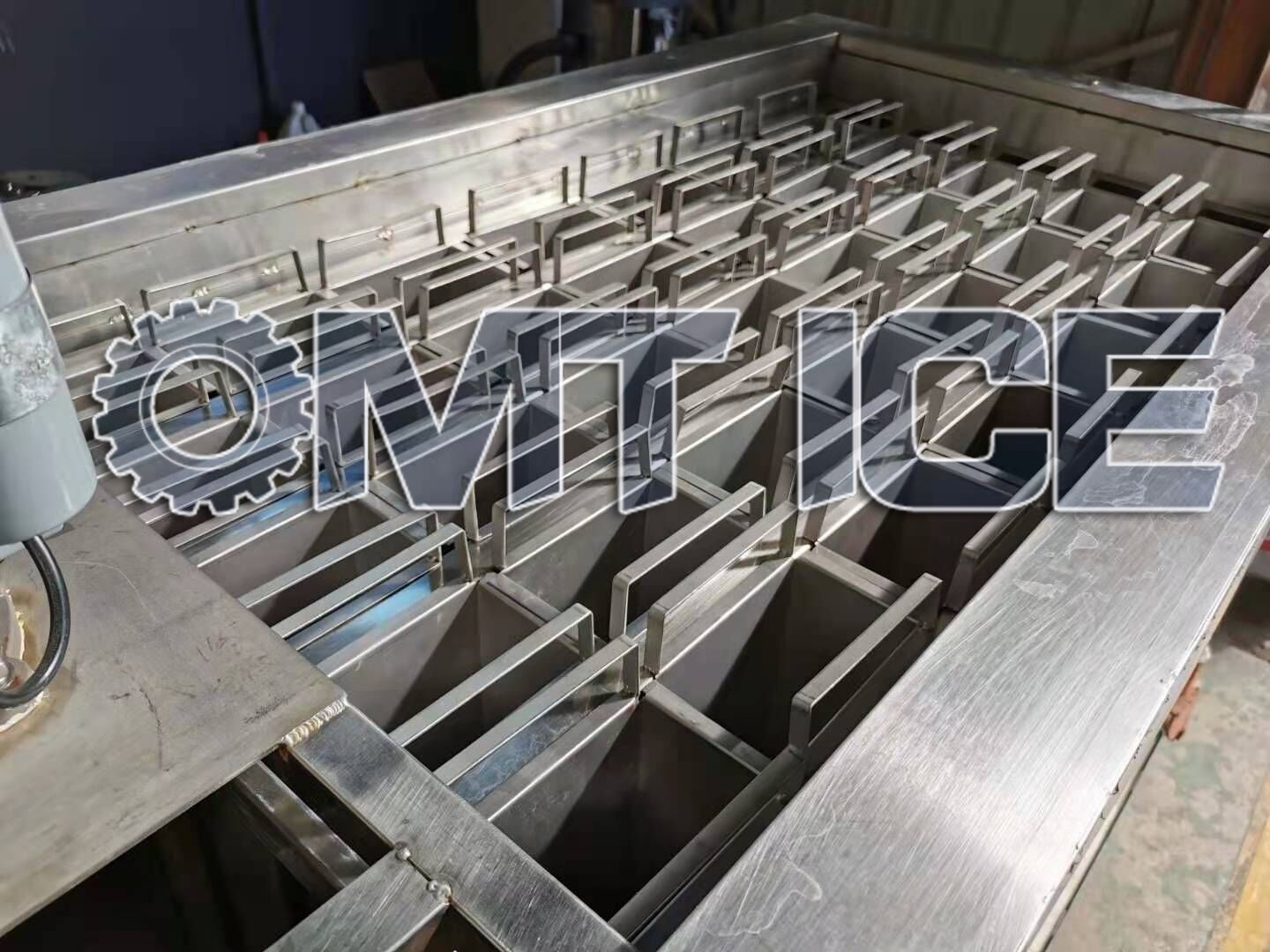 Omt 1000kg/24 Hrs Ice Block Machine Capacity: 1000 Kg/day