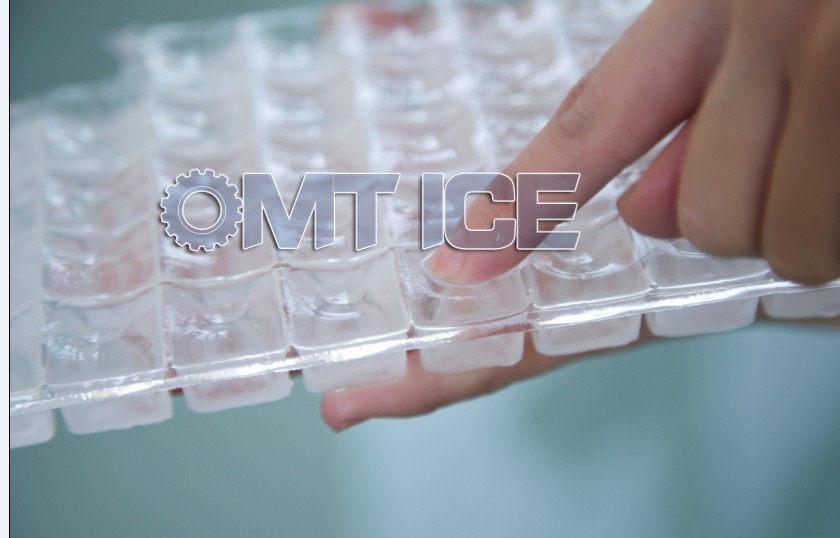 900kg/24hrs Commercial Cube Ice Machine Capacity: 900 Kg/day