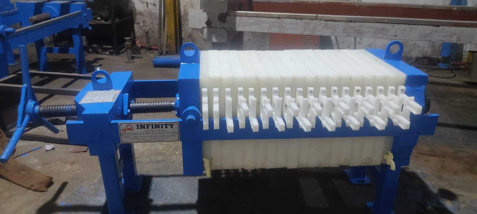 Oil Filter Press Machine - Cotton Material 24x24", Blue Color, 200-300 Ltr/hr Filtration Capacity, Manual Control, 0.52 Mâ² Filter Area, 1200 Kg Weight