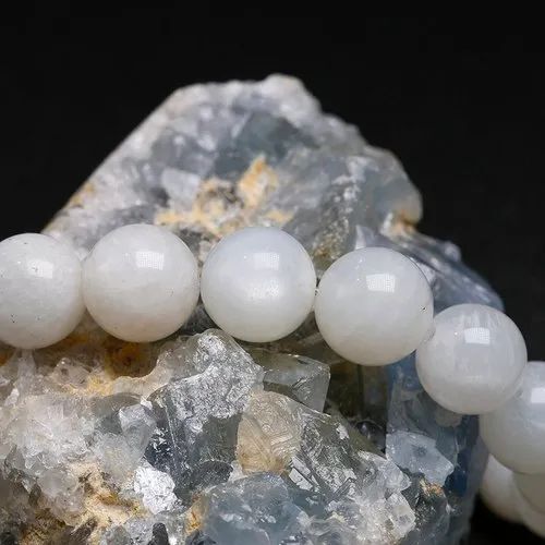 Rainbow Moonstone Gemstone Bracelet - 6mm, 8mm, 10mm Sizes | White Round Stones, Ideal For Love, Friendship, And Thoughtful Gifts, Weighs 20 Grams