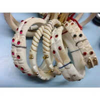 फैशन स्टोन शंख चूड़ियाँ