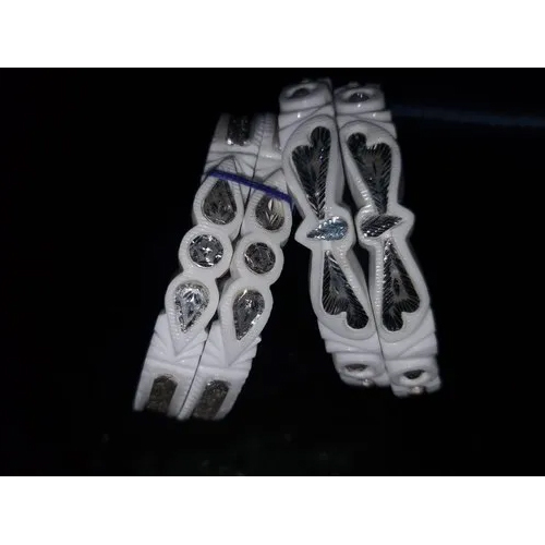 सिल्वर प्लेटेड डिज़ाइनर चूड़ी