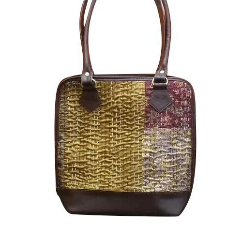 डिजाइनर कांथा टोट बैग