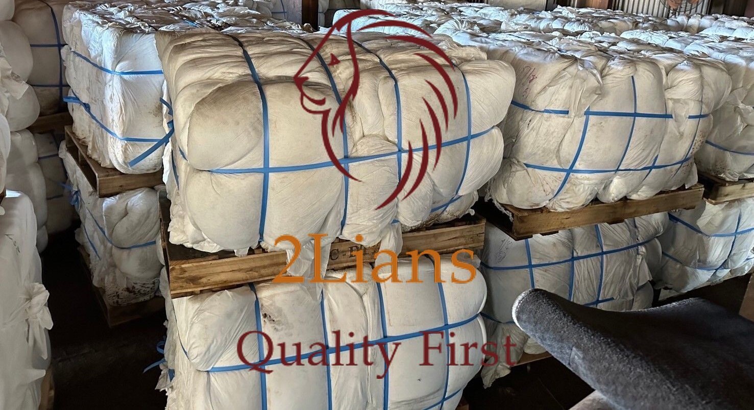 White Pet Yarn Natural Color