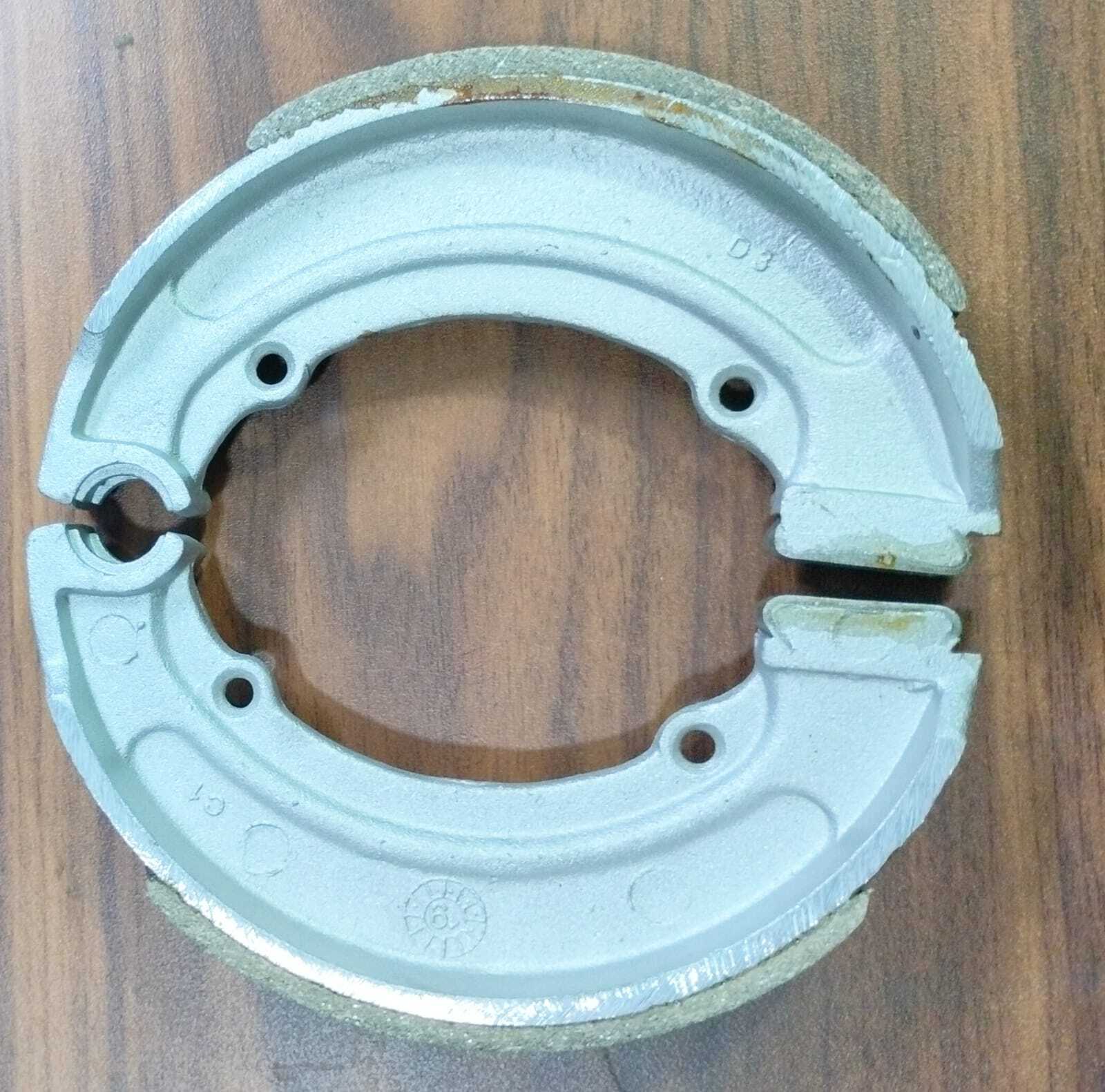 Non-asbestos Re-bullet Rear Brake Shoe