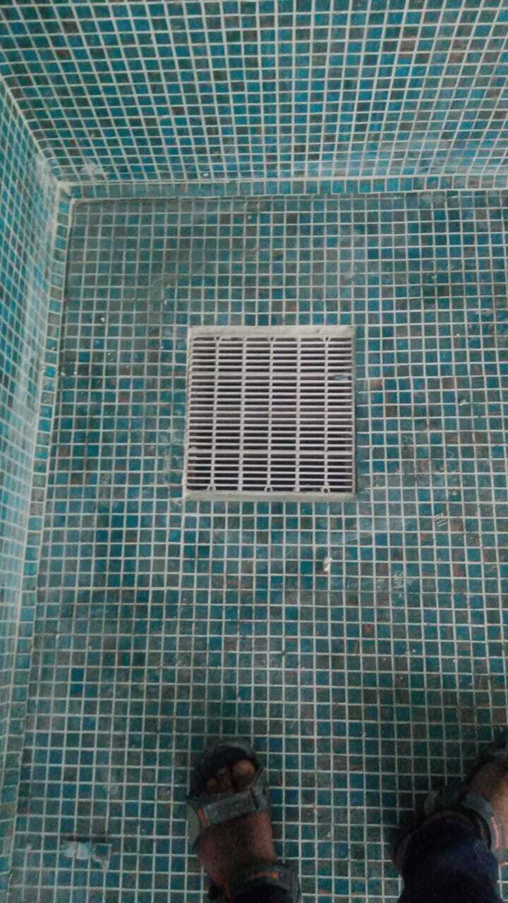 White Swimming Pool Square Main Drain