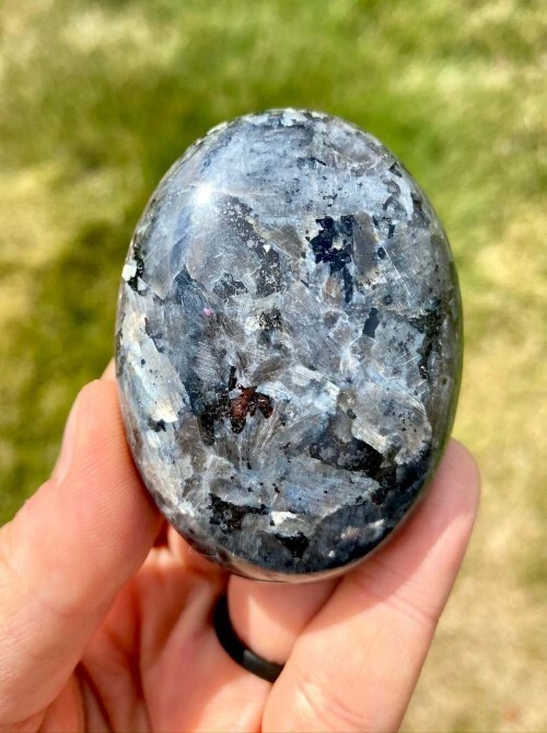 Beautiful Larvikite Gemstone Palm Stone - Agate Material, 65x45 Mm Size, Gray Color | Natural Oval Cut, 1 Kilogram Weight