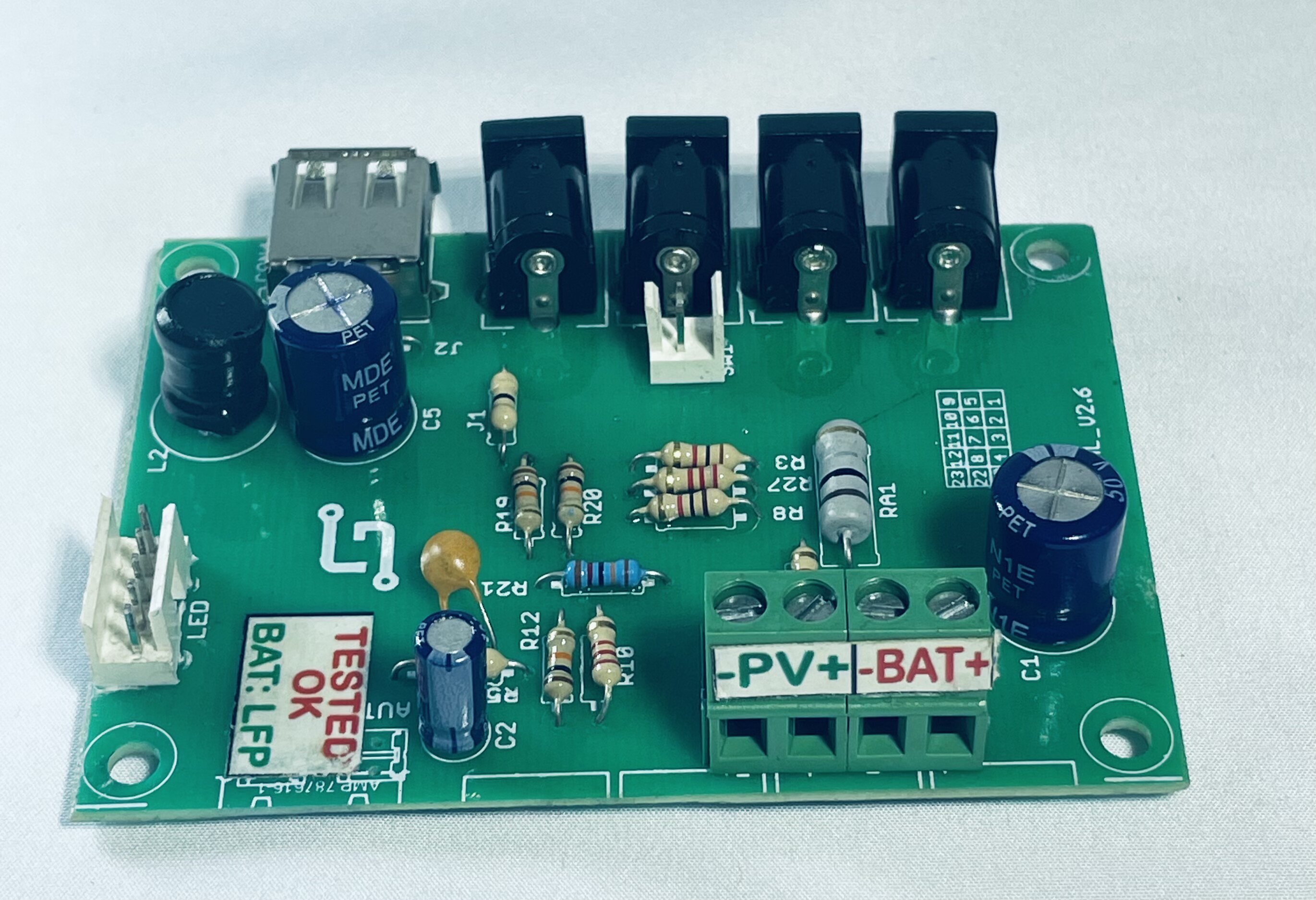 Solar Home Lighting Charge Controller Current: 9 Volt (V)