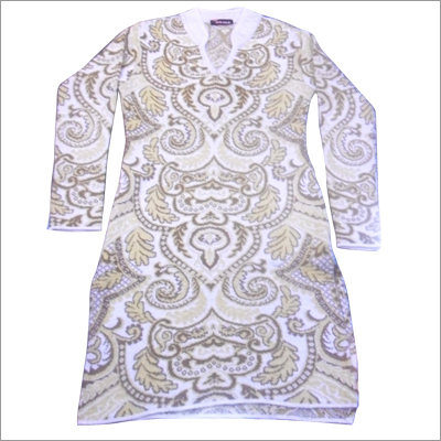 लंबा ऊनी कुर्ता