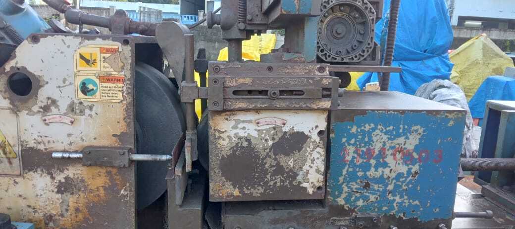 Centreless Grinding Machine