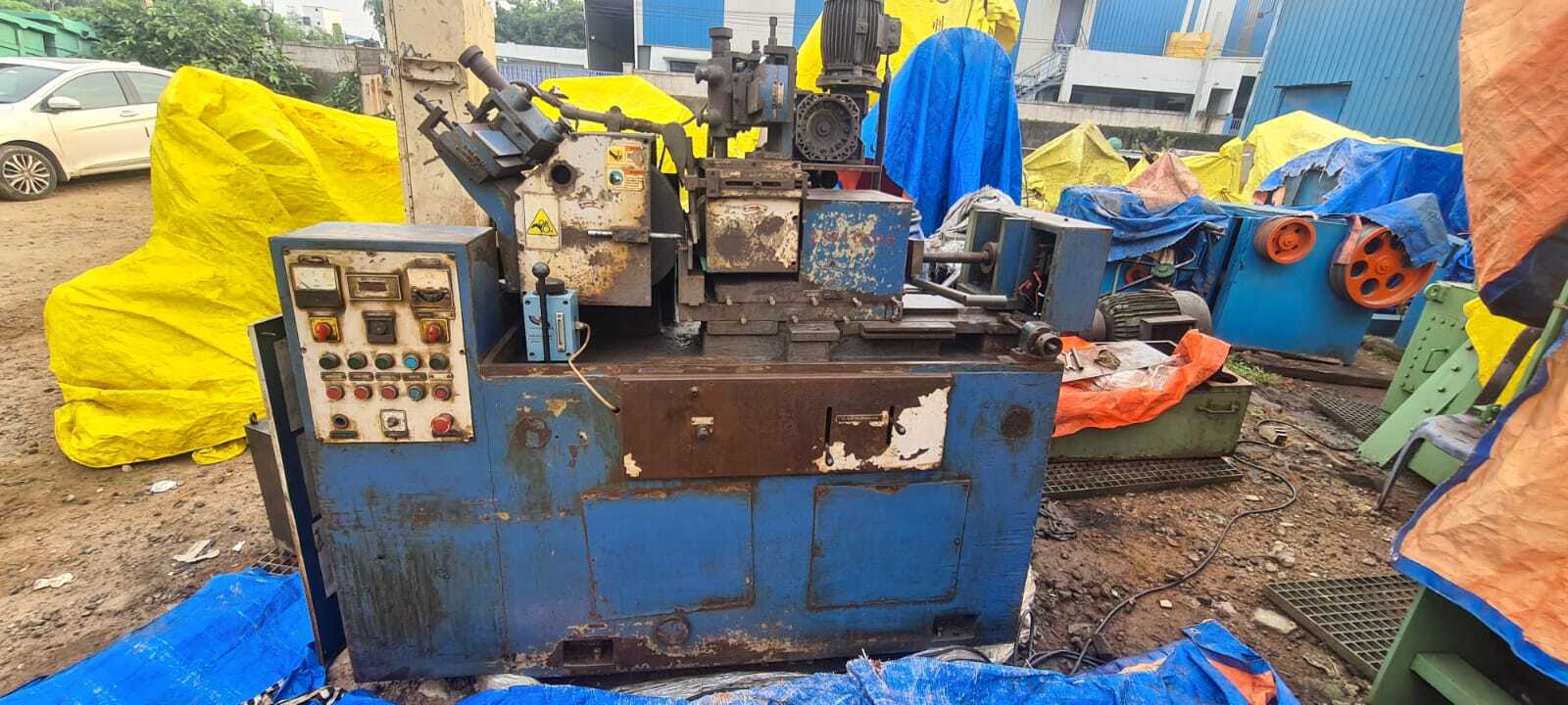 Centreless Grinding Machine