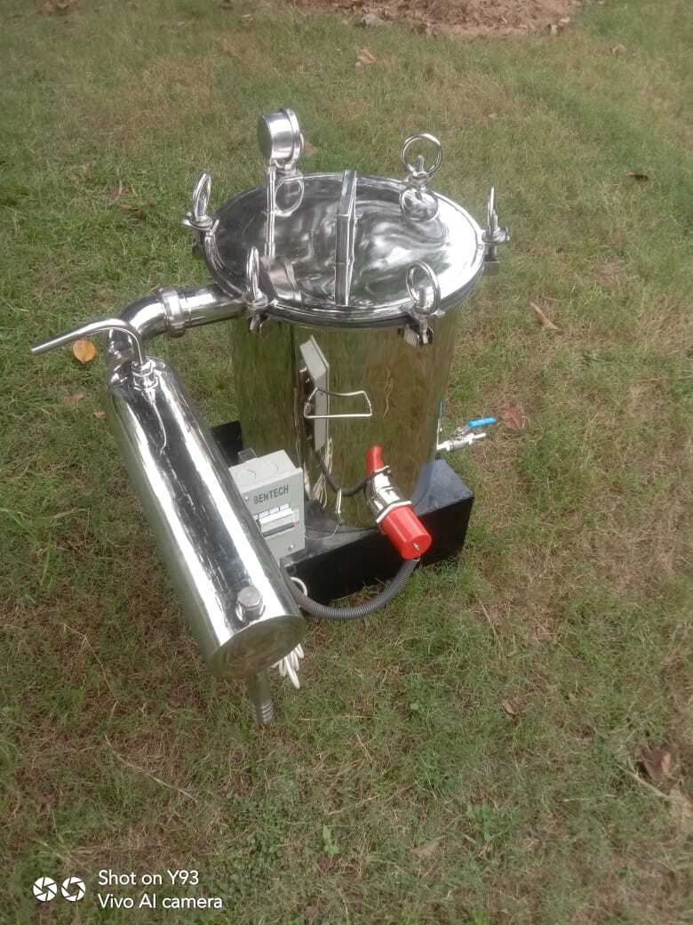 Gomutra Ark Machine