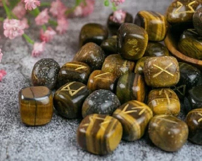 Natural Tiger Eye Stone Gemstone Rune Set - 25 High-grade A+ Natural Stones 18x22 Mm, Yellow & Black Color, Includes Velvet Storage Pouch