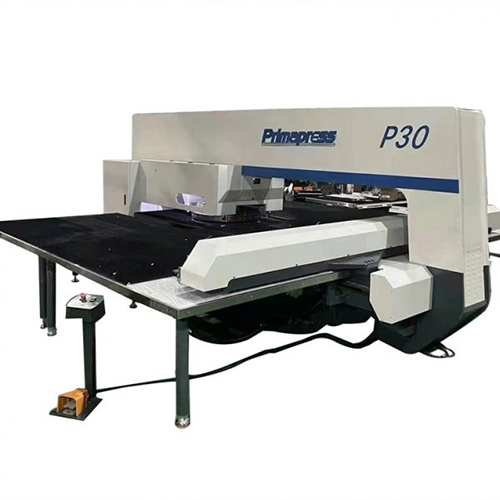 स्वचालित 30 टन मेटल प्लेट होल सीएनसी बुर्ज पंच मशीन