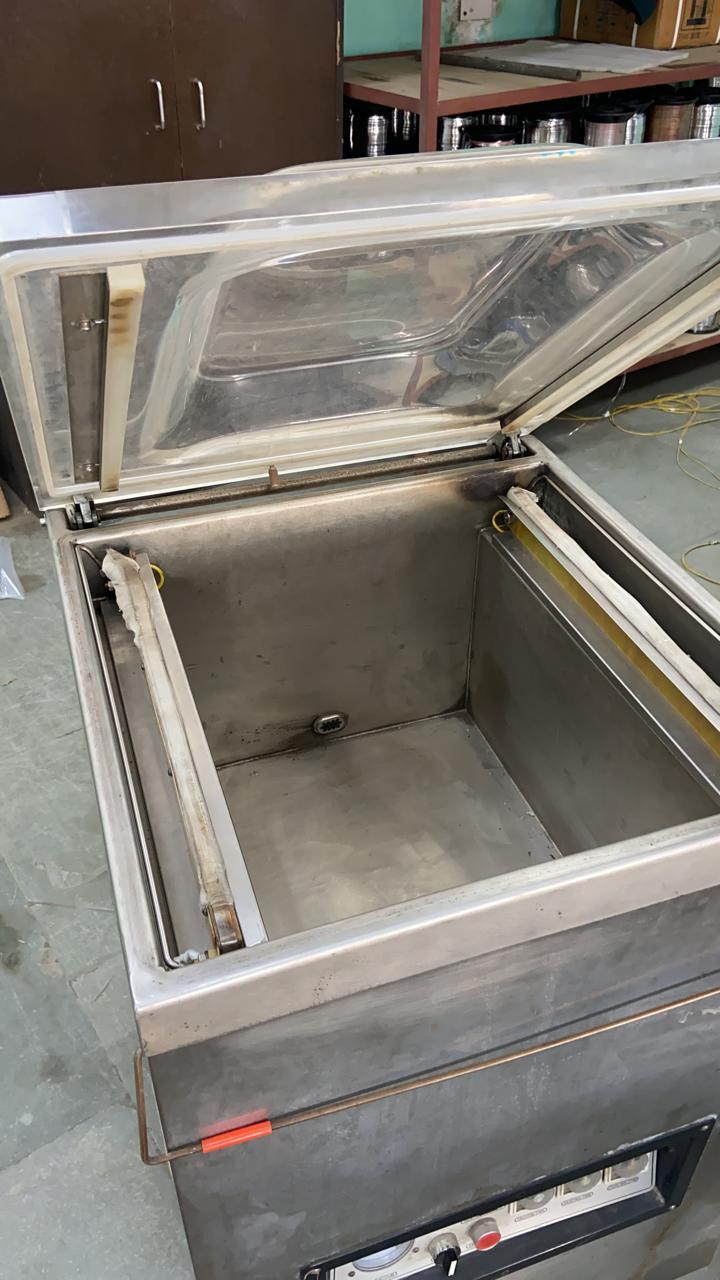 Industrial Vacuum Packaging Machine - Stainless Steel, 540x490x880mm | Semi-automatic, 120kg Capacity, Pneumatic Drive, Rust Proof, Heavy Duty, Durable