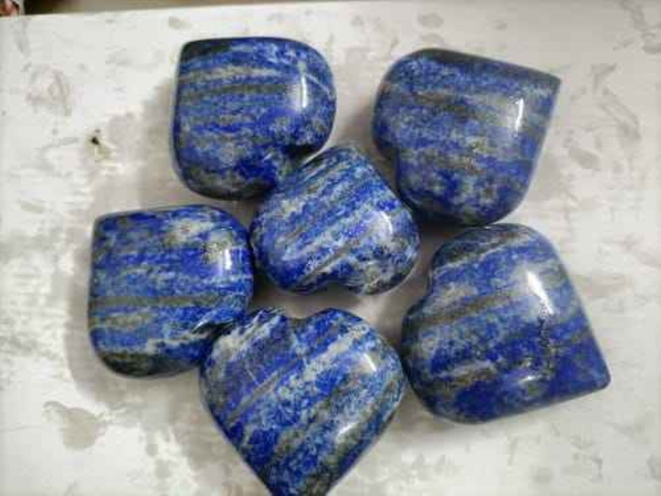 Natural Lapis Lazuli Stone Gemstone Crystal Puffy Heart - Color: Blue