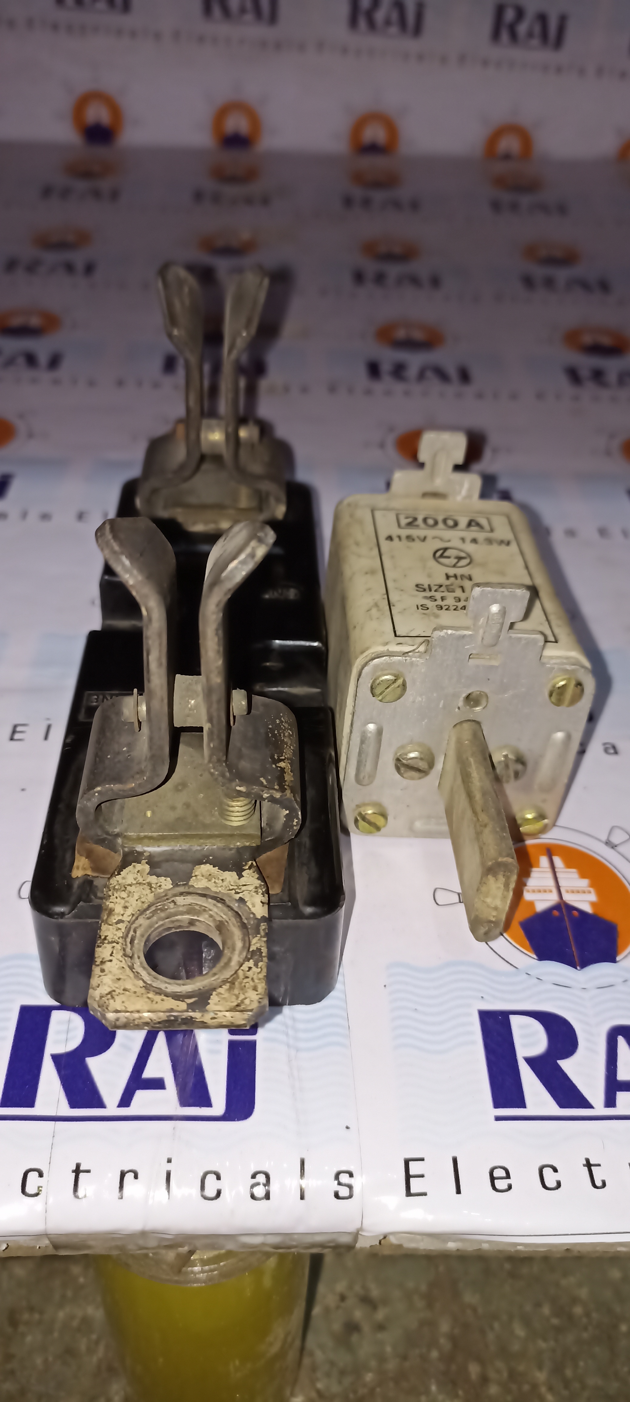 200a Fuse Base