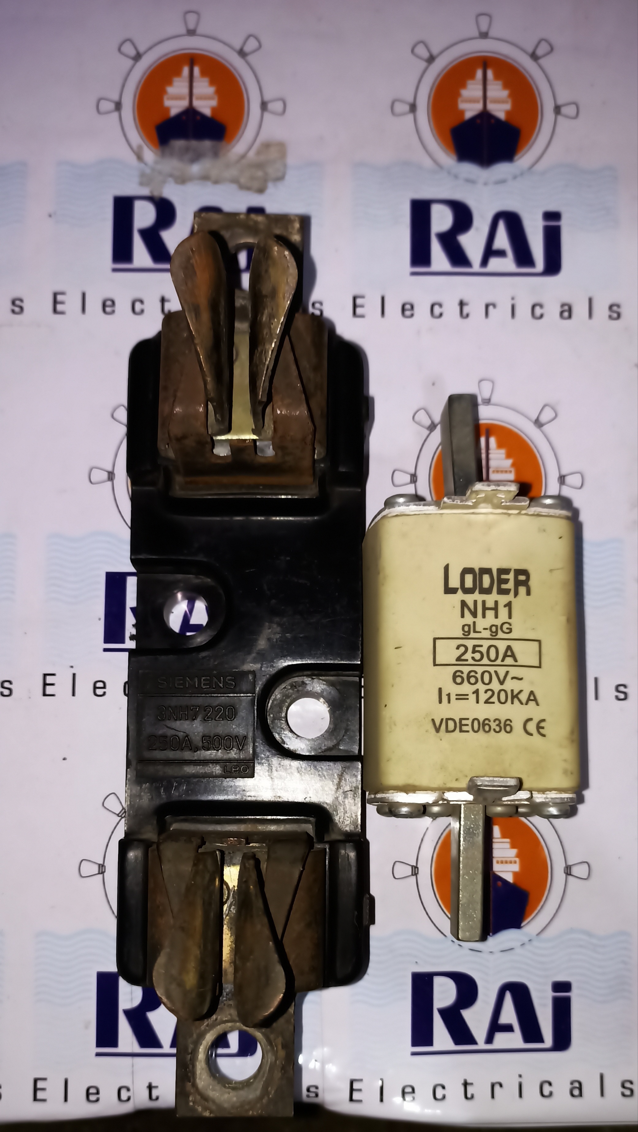 250a Fuse-base