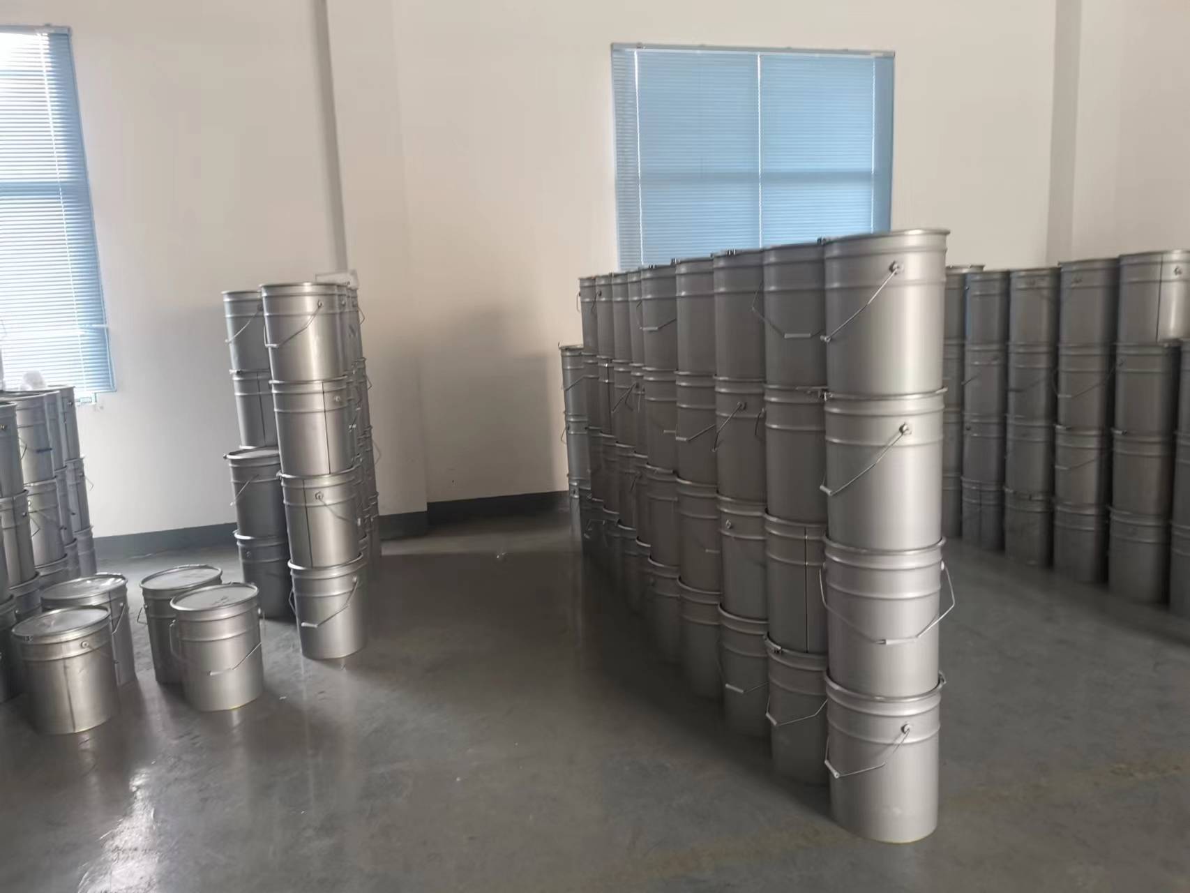 Yl-5001 Aluminium Paste - Industrial Grade Silver Color With High Strength | Metallic Aesthetic Perfect For Protective And Industrial Coatings