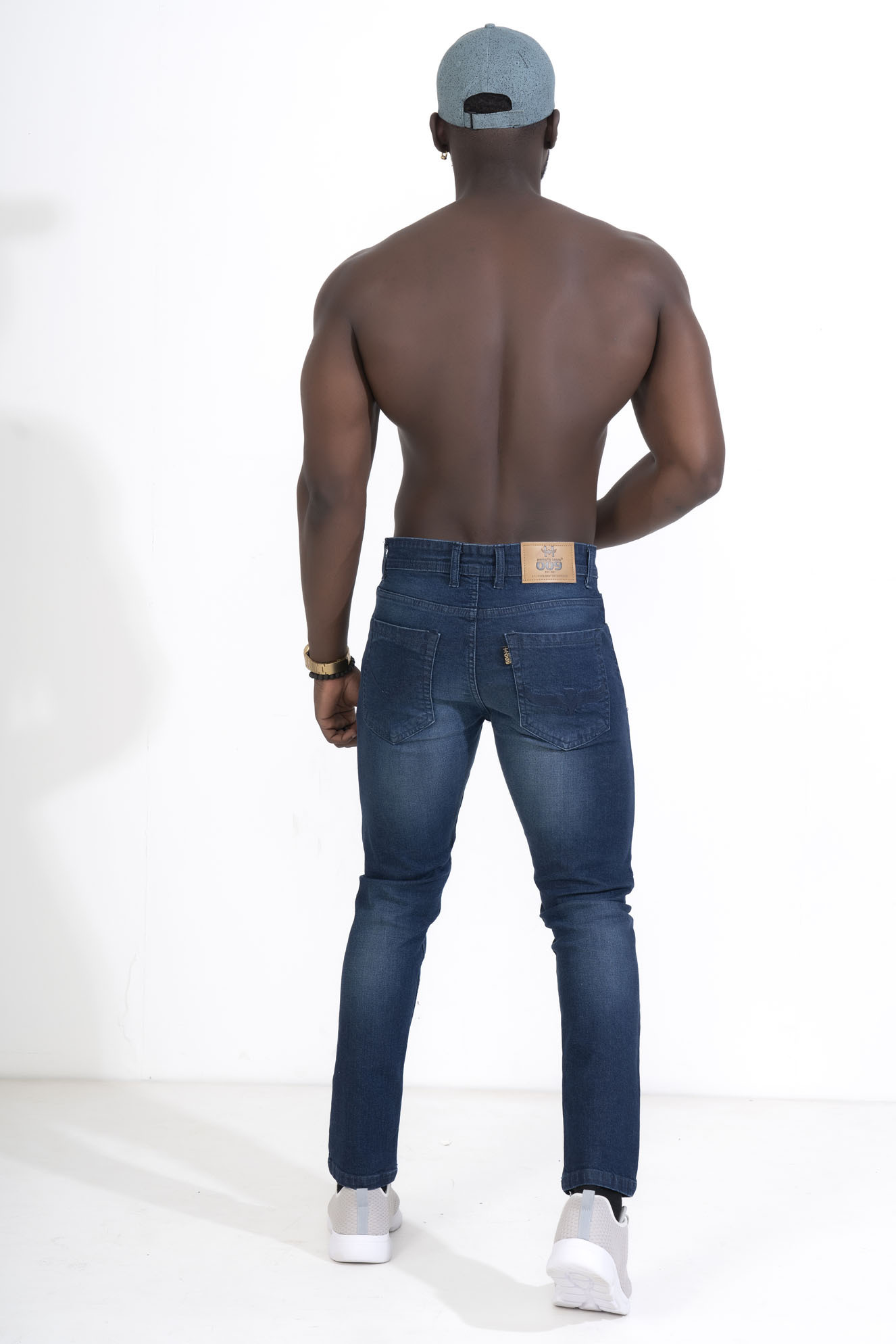 Men Jeans Fabric Weight: 12.5 Ounce (Oz)
